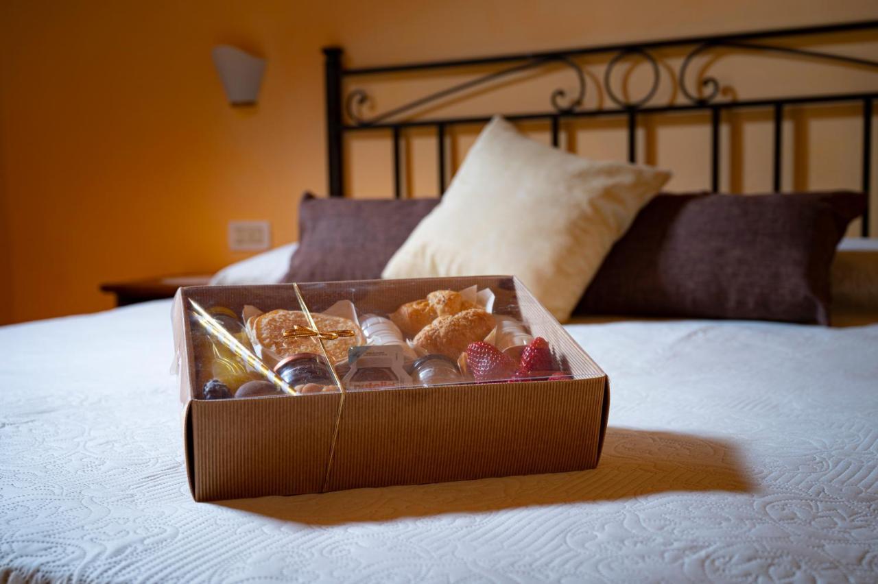 Donna Olimpia Bed & Breakfast *
