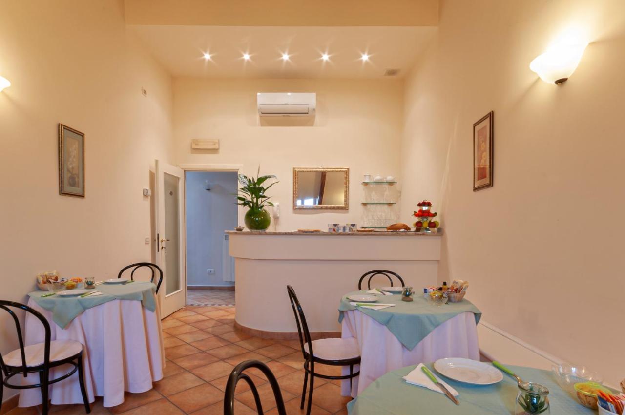 Donna Olimpia Bed & Breakfast *